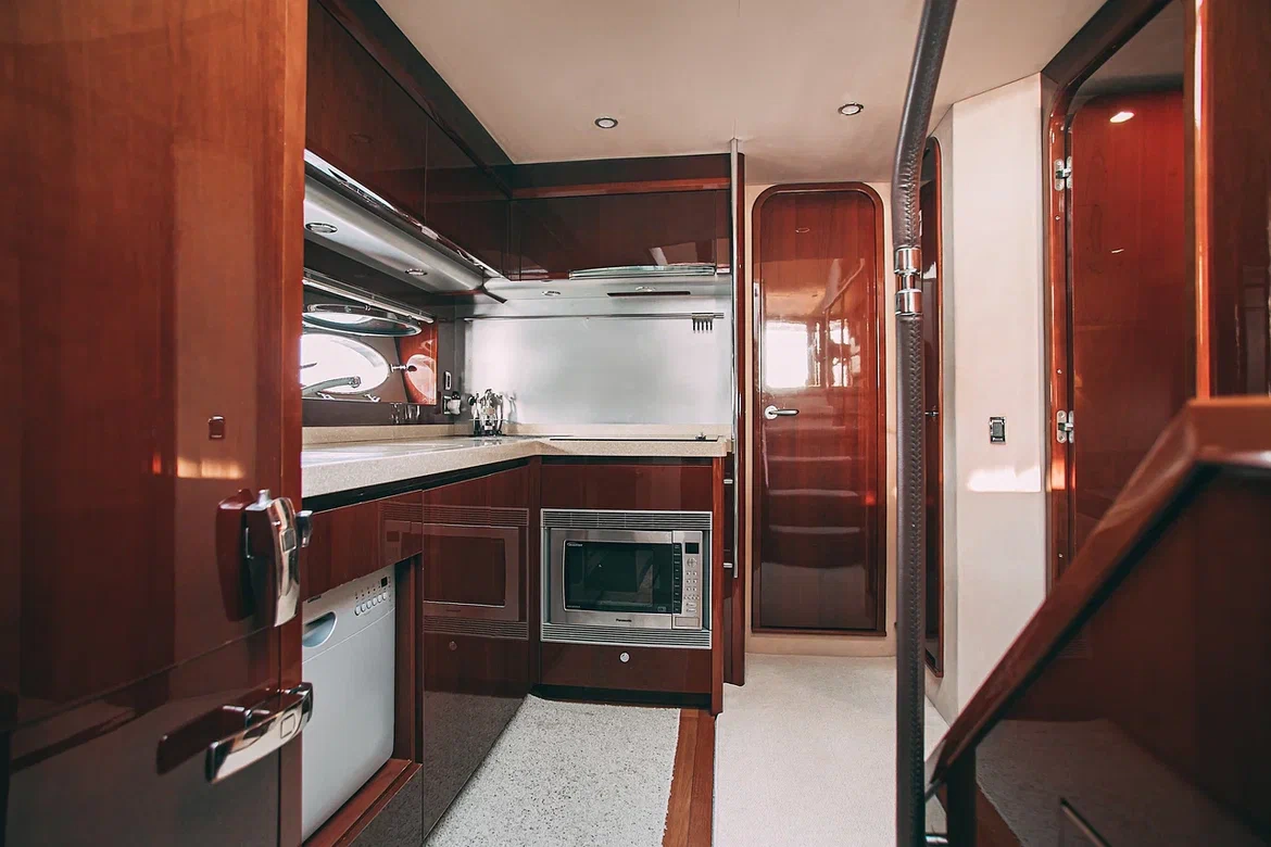 Аренда яхты Princess 58 image- 18